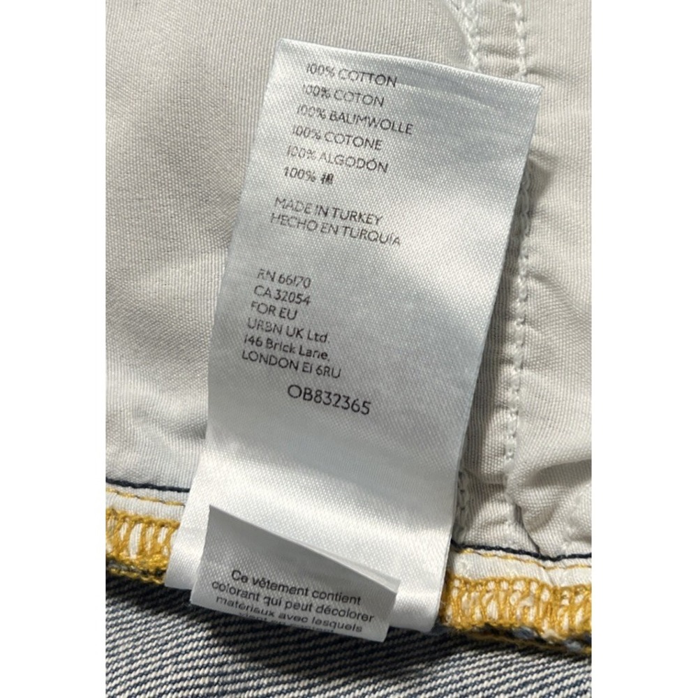 We The Free Maggie High Rise Cropped Straight Leg Distressed Jean SZ 31 (33x27) - Picture 4 of 10